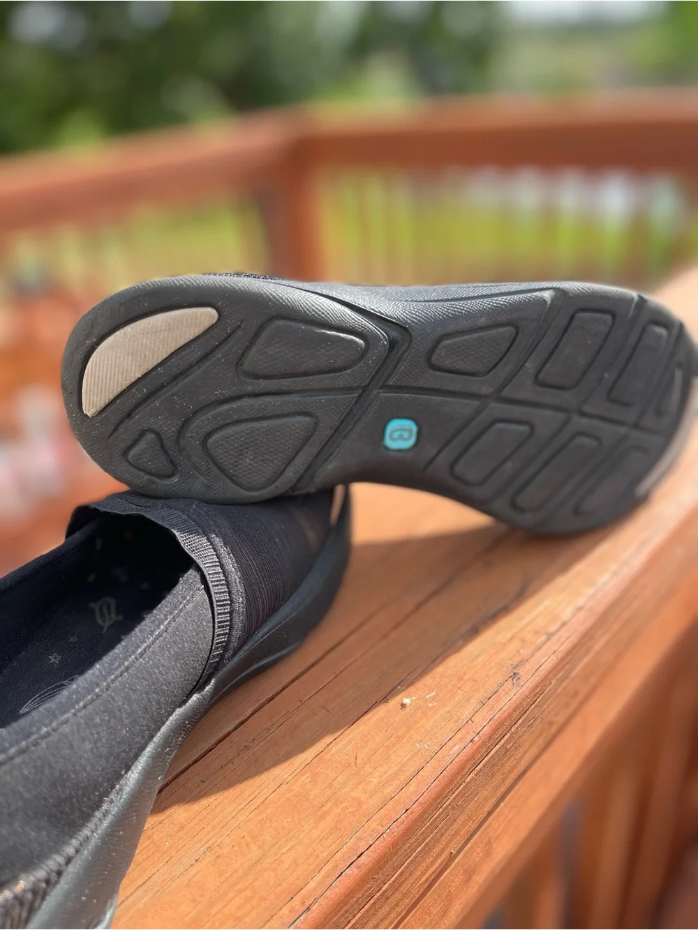 Bzees Women's Slip-On Flats in Black